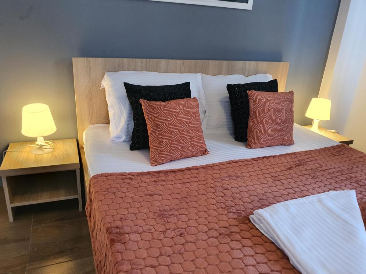 Villa Accommodation Bucharest Luaran gambar