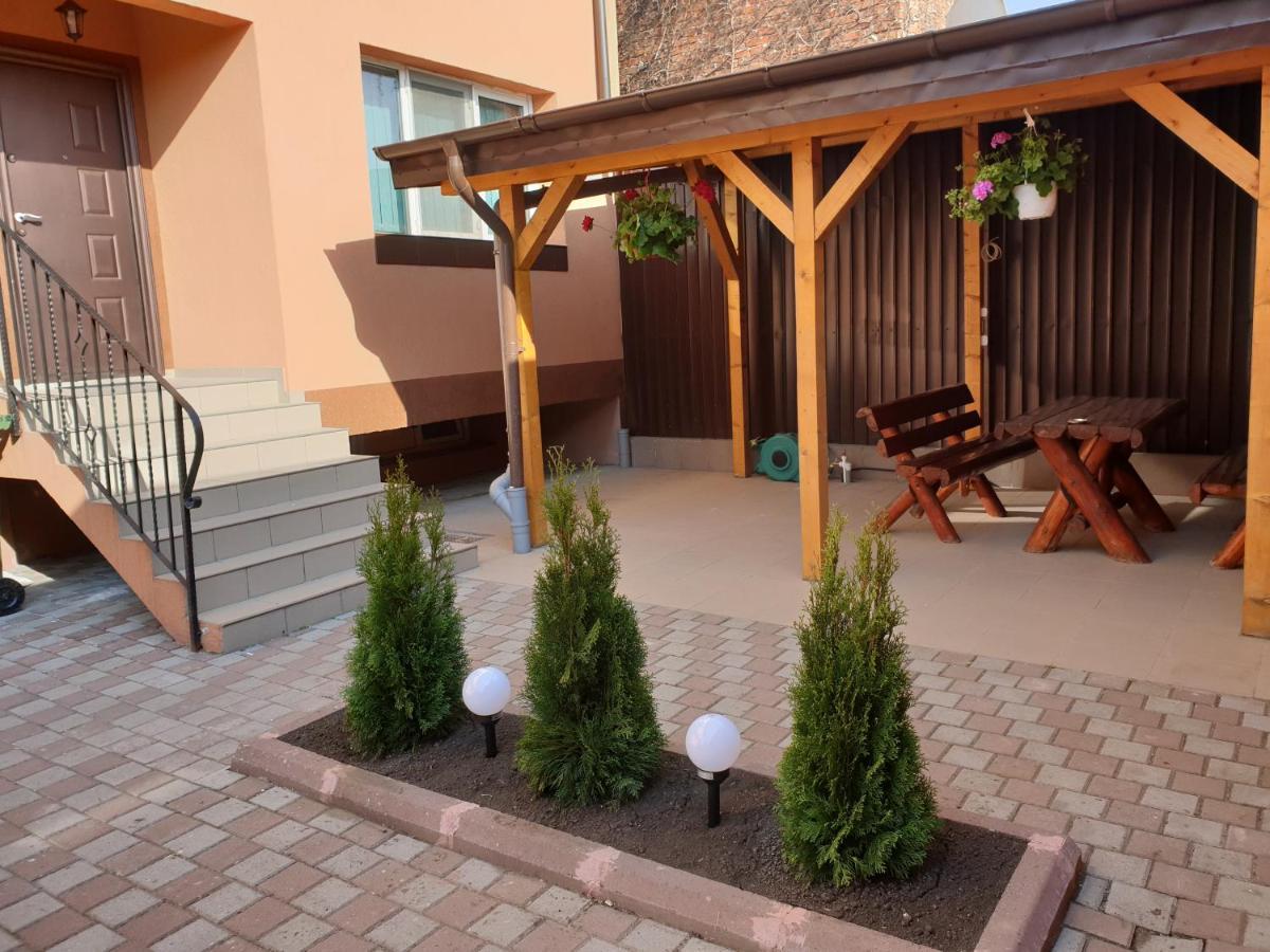 Villa Accommodation Bucharest Luaran gambar