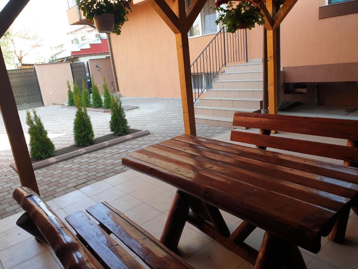 Villa Accommodation Bucharest Luaran gambar